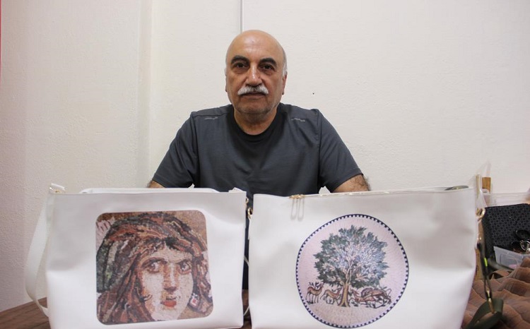 Hobisi depremzedenin ekmek teknesi oldu