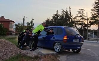 Dur ihtarına uymayan sürücüye ceza!