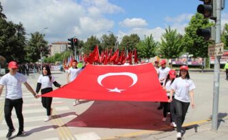Gençlik Haftası yürüyüşü düzenlendi