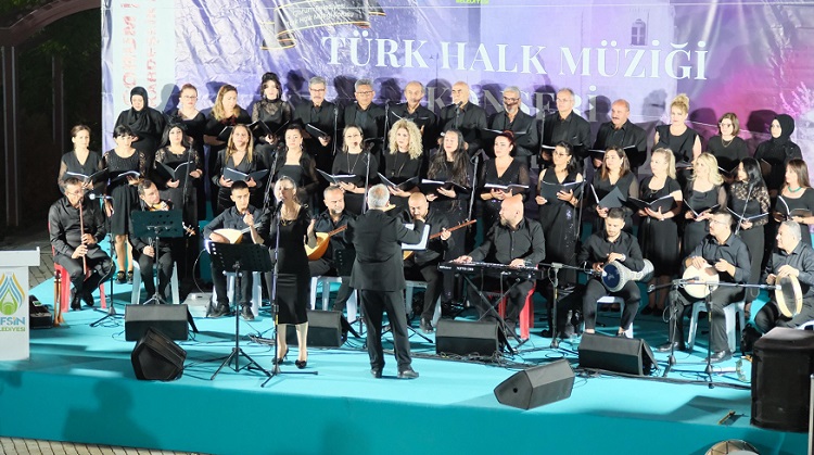 Türkülerle gönül köprüsü kuruldu