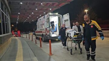 Akraba gençler arasında bıçaklı kavga
