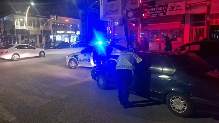 Çorum’da polis ekiplerinden şok denetim