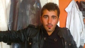 Elektriğe kapılan genç kurtarılamadı