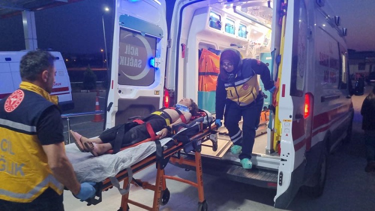 Otomobilin çarptığı yaya yaralandı