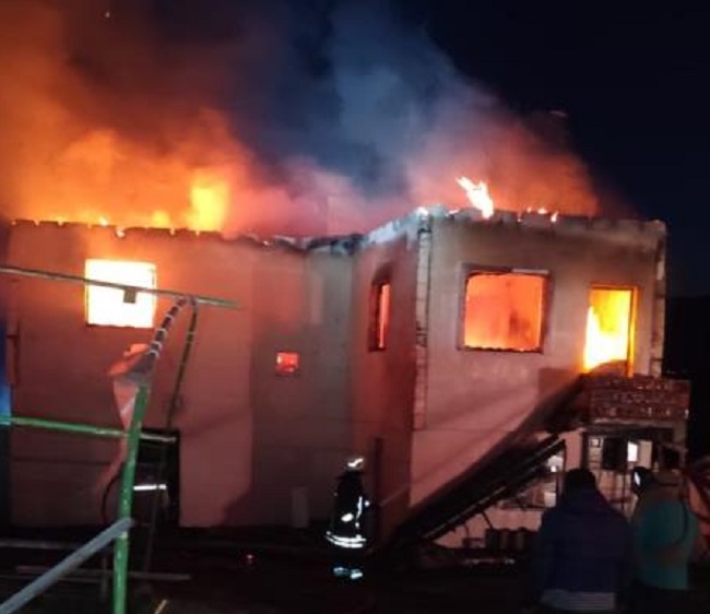 Yangında ev kullanılmaz hale geldi