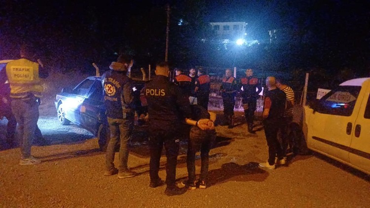 Dur ihtarına uymadı 45 bin lira ceza yedi!