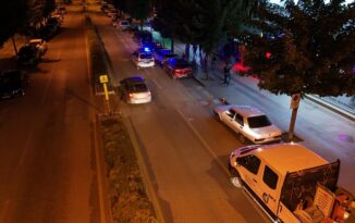 Zabıta ekiplerinden gece denetimi