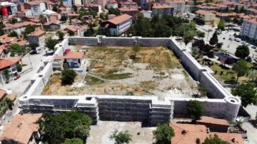 Selçuklu döneminden kalan Çorum kalesi