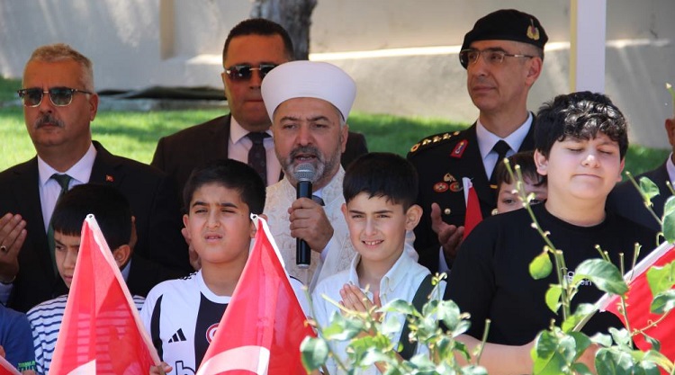15 Temmuz şehitleri dualarla anıldı