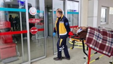 Tırpanla ot biçerken parmağını kopardı