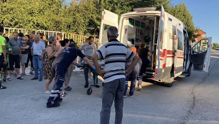 Minibüsle çarpışan bisikletli çocuk yaralandı