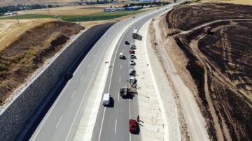 Zincirleme kazada 7 araç birbirine girdi