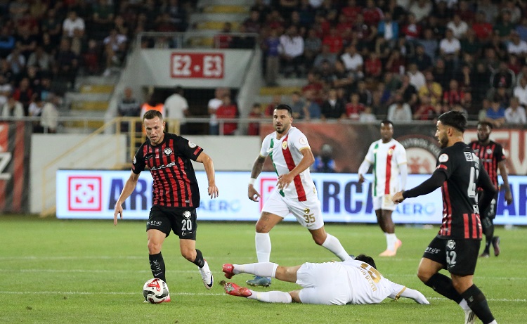 Çorum FK lige galibiyetle başladı