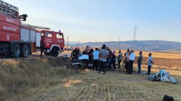 Kamyonla çarpıştı tarlaya uçtu: 1 yaralı