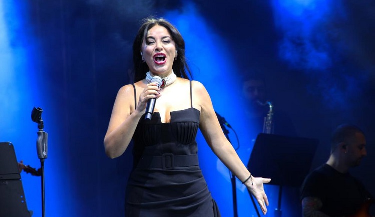 Çorum’da Haluk Levent ve Zara rüzgarı esti