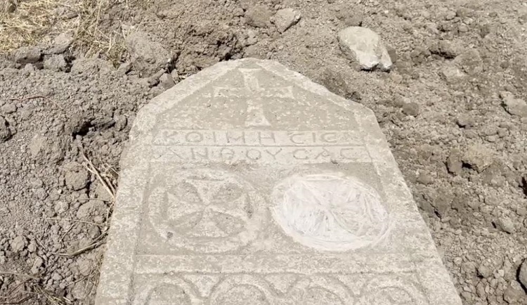 Çorum’da tarihi mezar taşı bulundu