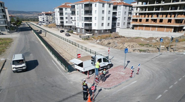 Özgürevler kavşağına sinyalizasyon kuruldu