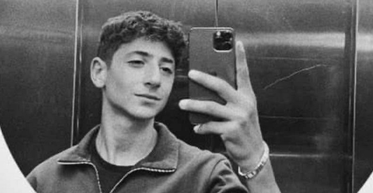 16 yaşındaki genç sevenlerini üzdü