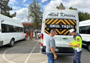 Jandarma ekiplerinden sıkı denetim