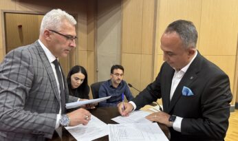 Çimento arazisinin bir kısmı satıldı