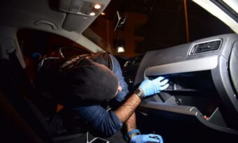 Arabada uyuşturucu madde yakalandı