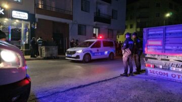 Çorum’da iki genç kız bina kurşunladı!