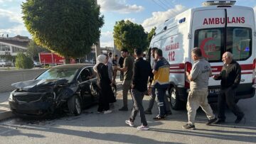 Sanayi girişindeki kazada 3 kişi yaralandı