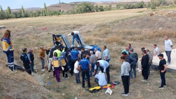 Düğün konvoyunda kaza: 2 yaralı