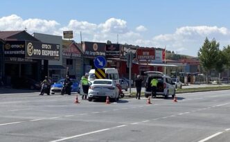 Otomobil ile motosiklet çarpıştı: 1 yaralı