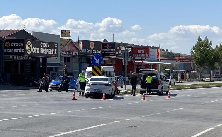 Otomobil ile motosiklet çarpıştı: 1 yaralı