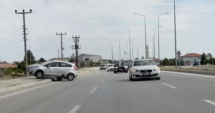 Kazaya öne geçme çabası neden olmuş