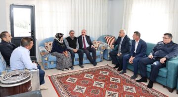Evleri yanmıştı yeni evlerine kavuştular
