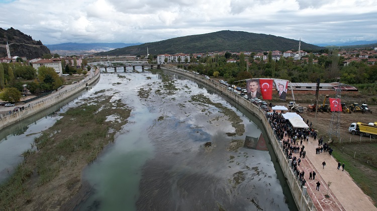 Şişme kauçuk savak projesinin temeli atıldı