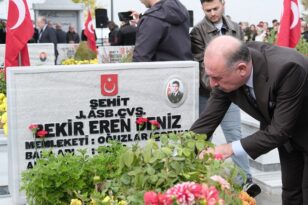 Cumhuriyet Bayramı şehitlik ziyareti yapıldı