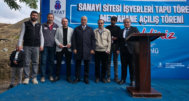 39 iş yerinin tapuları teslim edildi