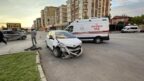 Otomobiller çarpıştı: 2 yaralı
