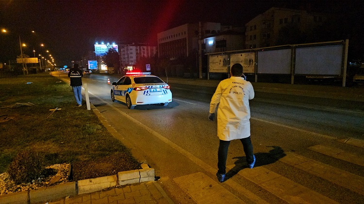 Tırın çarptığı genç kadın öldü