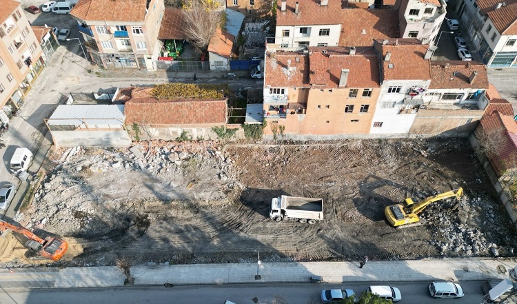 Eski itfaiye alanı ücretsiz otopark olacak