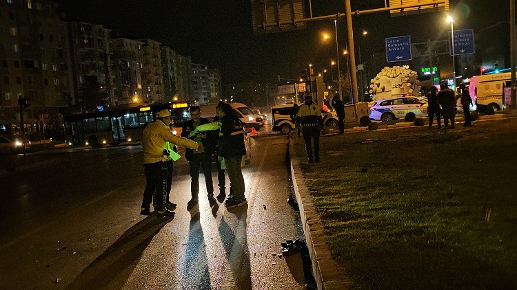 Tırın çarptığı kadın ağır yaralandı