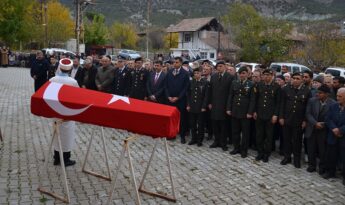 Kore gazisi son yolculuğuna uğurlandı