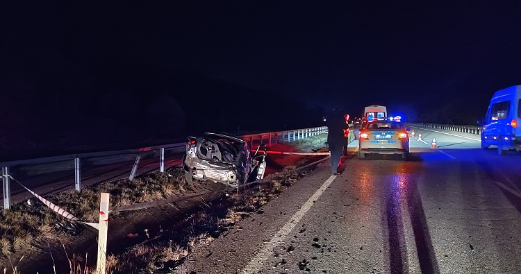 Ecel otostop çektiği araçta yakaladı