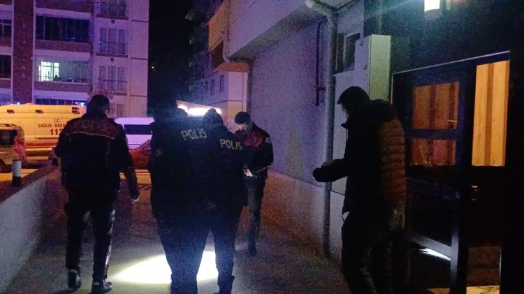 Tartıştığı kişiler genci silahla yaraladı