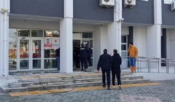 Fırından para çalan iki şüpheli tutuklandı