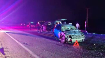 Yola çıkan danaya çarptılar:3 yaralı