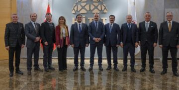 Değişim zamanı ekibi Rektör ile görüştü