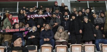 Özel bireyler Çorum FK maçını izledi