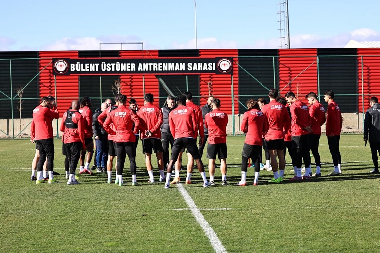 Çorum FK Sakaryaspor maçına hazırlanıyor