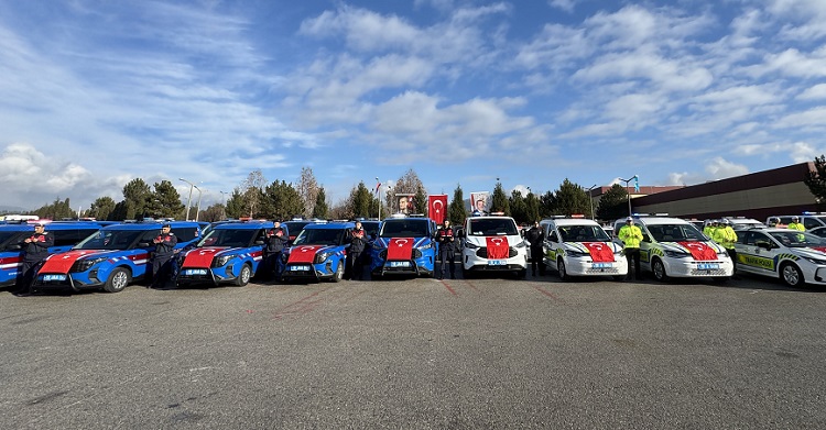 Polis ve jandarmaya 123 yeni araç geldi