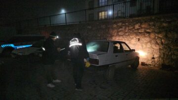 Park halindeki otomobile silahlı saldırı!