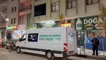 Haber alınamayan kadın evinde ölü bulundu